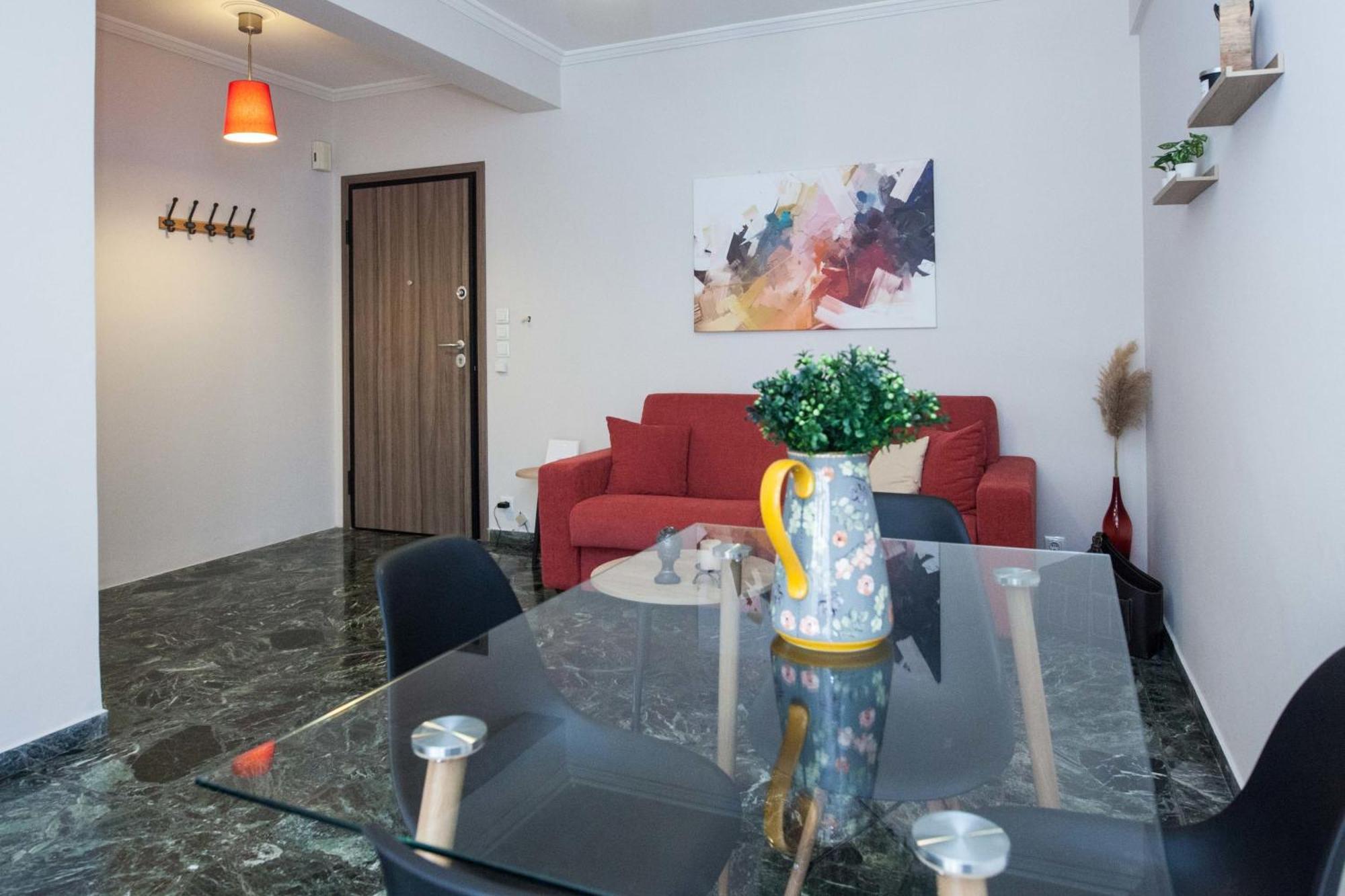 Modern 1 Bd Balcony Apt Near Metro In Kato Patisia Атина Екстериор снимка